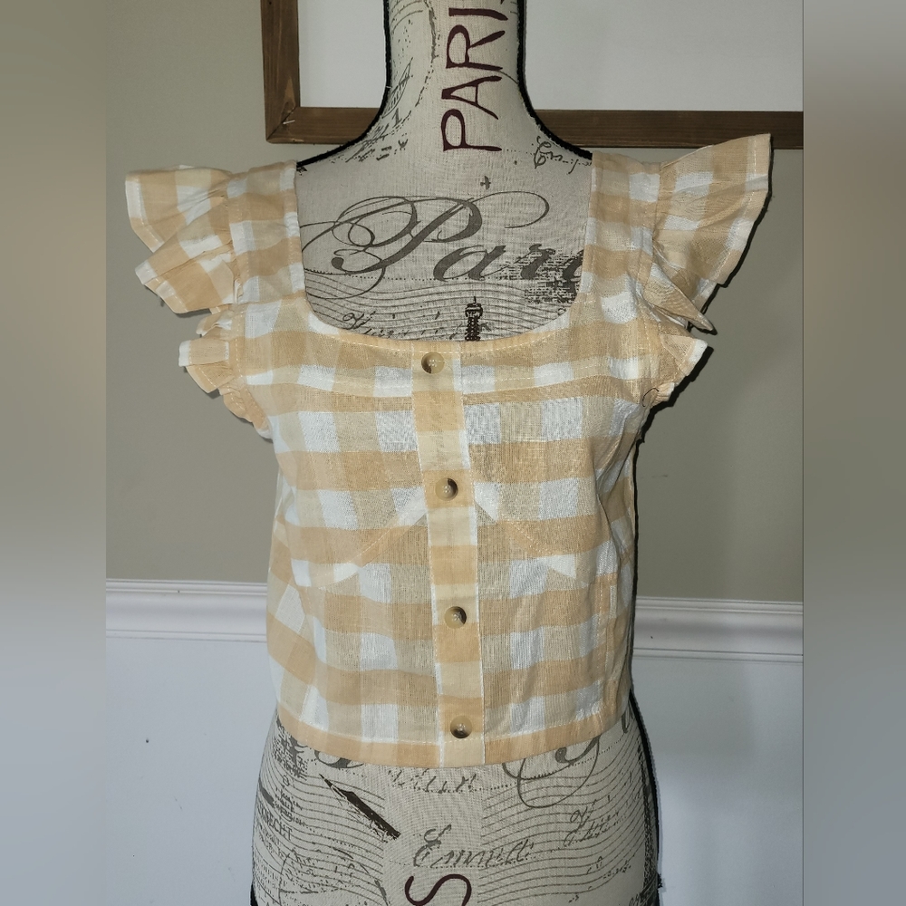 Juniors medium plaid ruffle blouse NWT
